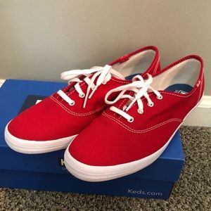Women’s Champion seed Canvas Keds Size 8